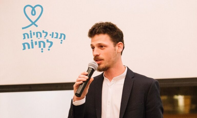 עושים טוב: הכירו את רועי דורון מנהל שיווק עמותת תנו לחיות לחיות