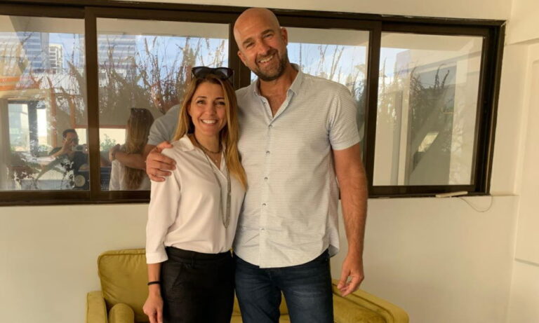 פרק 147 בפודקאסט קהילת השיווק: קרן שמש סמנכ"לית שיווק פלטפורמת הרכב החשמלי REE