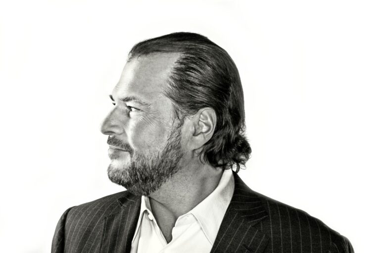 Salesforce ואמזון (AWS) מכריזות על שיתוף פעולה רחב בתחום יישום מוצרים חכמים