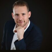 הכירו את רוני גבריאל שדה, יועץ אסטרטגי ומנהל יח"צ