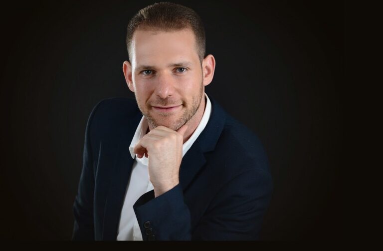 הכירו את רוני גבריאל שדה, יועץ אסטרטגי ומנהל יח"צ