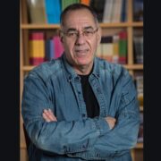 הכירו את ליפז ויניצקי, מנהל השיווק של האוניברסיטה הפתוחה ולימודי החוץ