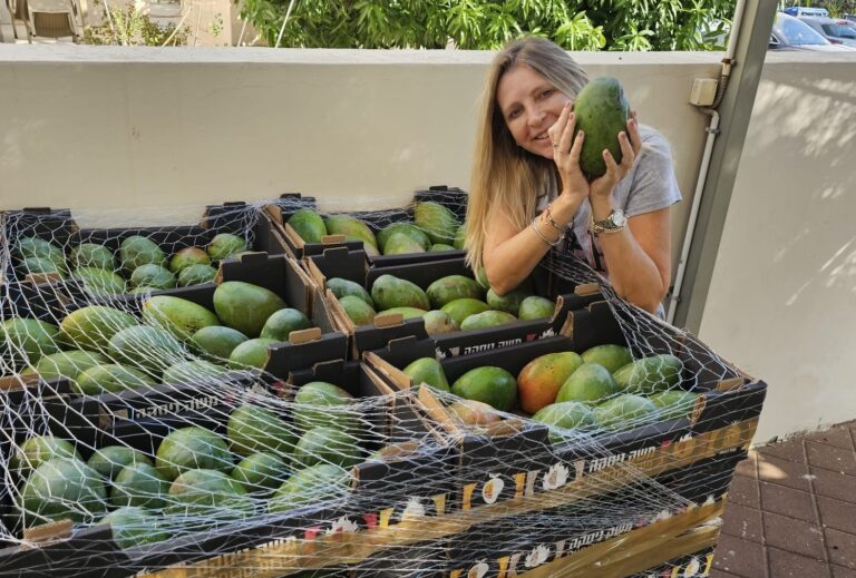 ד"ר להבית אקרמן מגייסת 60 מתנדבים לטובת החקלאים בדרום הארץ ועוטף עזה