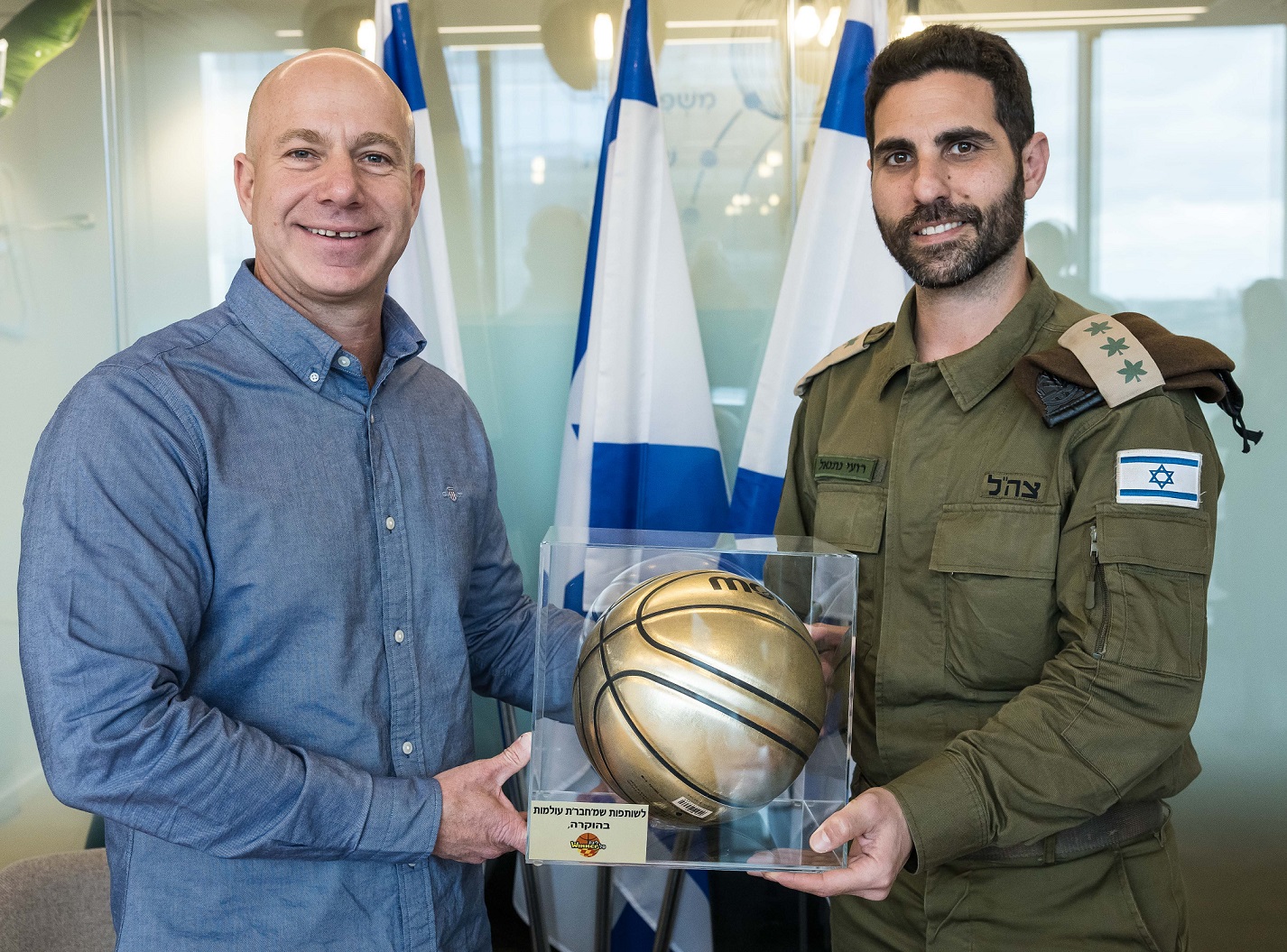 עולים על המגרש: שיתוף פעולה חדש בין מועדון "חבר" לליגת ווינר סל