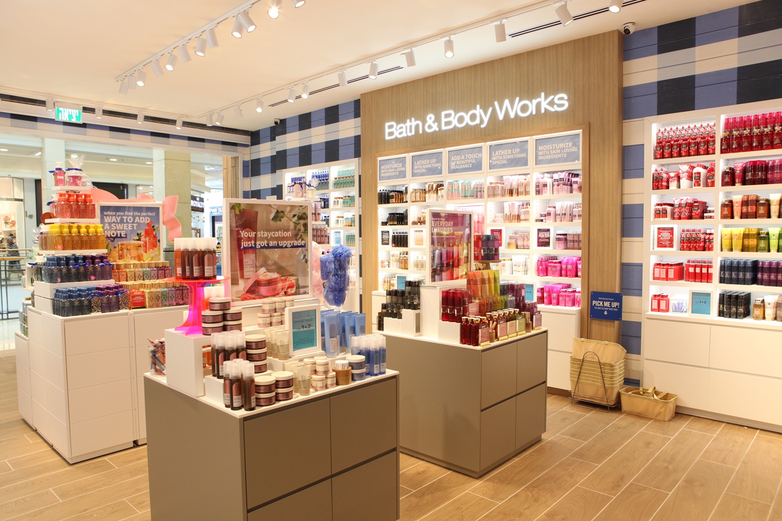 חדש בעופר הקניון הגדול, פ"ת: חנות דגל של רשת Bath & Body Works