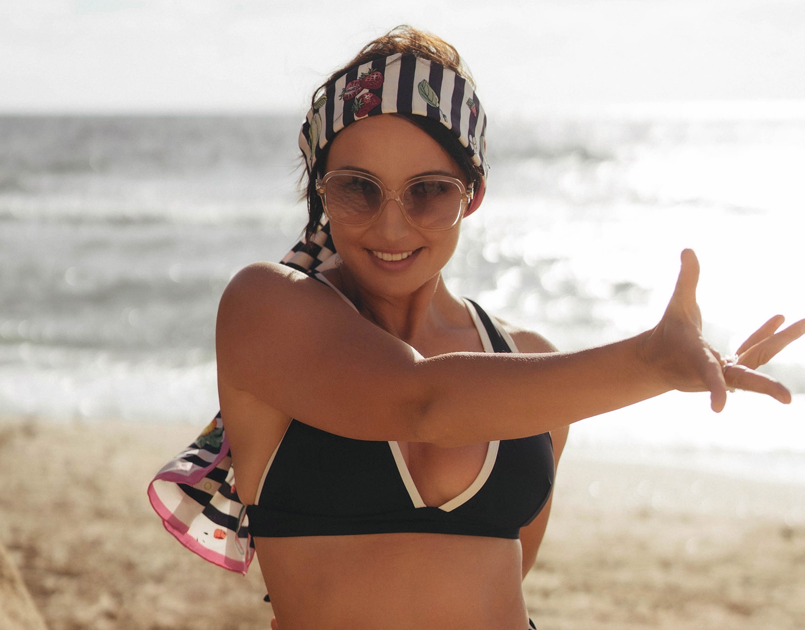 המותג ג'ק קובה יוצא בקמפיין חדש בכיכובה של מאשה טרויאנסקי 