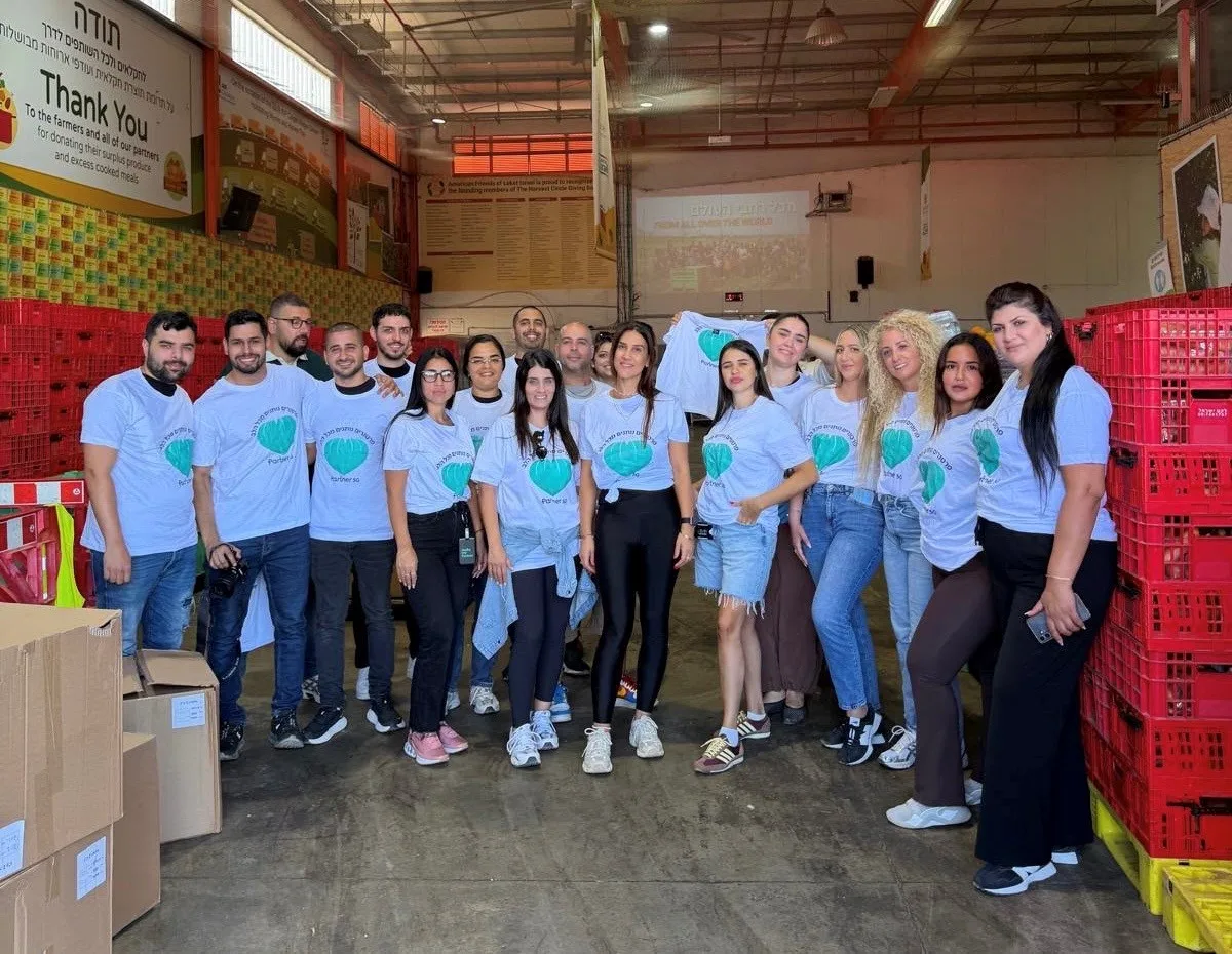 לקראת ראש השנה: עובדות ועובדי פרטנר התנדבו בלקט ישראל