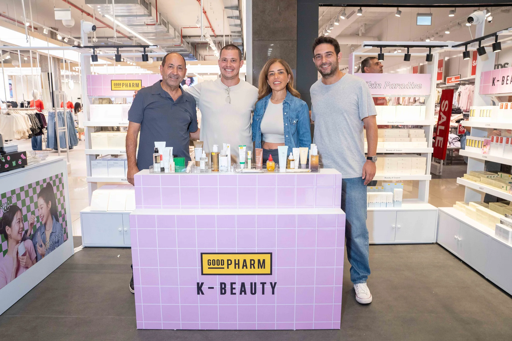 רמי לוי וגוד פארם השיקו מתחם פופ אפ למוצרי K-Beauty בעופר הקניון הגדול