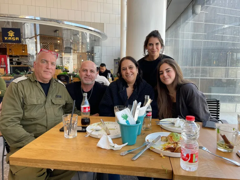 רשת קפה גרג משיקה מחדש את מנת הספיישל: “הכריך של רוני” – לזכרה של רוני אשל ז”ל